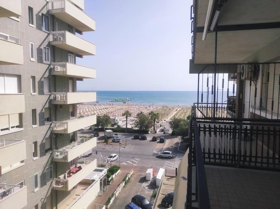 Appartamento Vista Mare リミニ エクステリア 写真